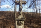 Renowacja krzyża na starym cmentarzu w Chochołowie